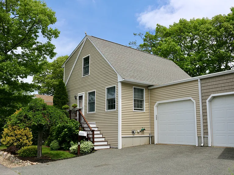 37 Green St #1 — Photo 2