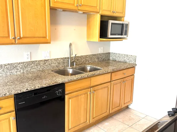 9528 Carroll Canyon Rd, San Diego, CA