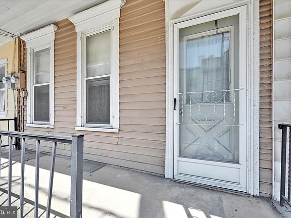 3rd image of 527 W Mahanoy St