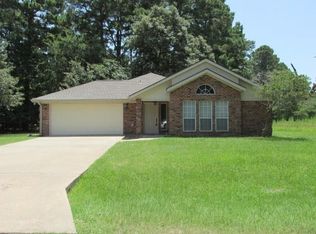 7 Lazy Spgs, Trinity, TX 75862