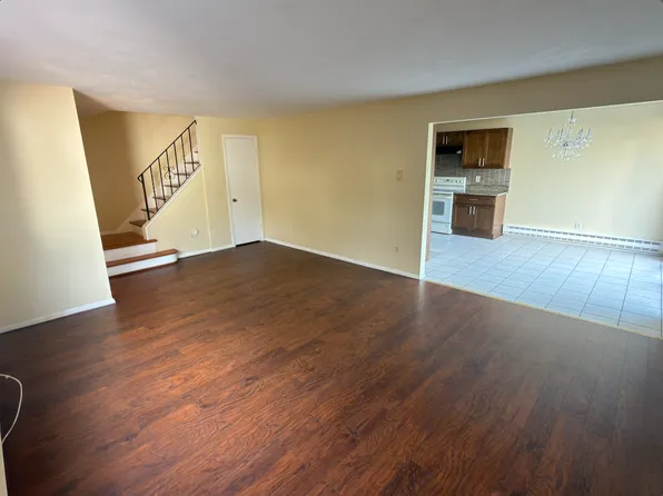 37 Sherman St, Stamford, CT