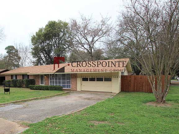 2nd image of 3701 Appletree Ln