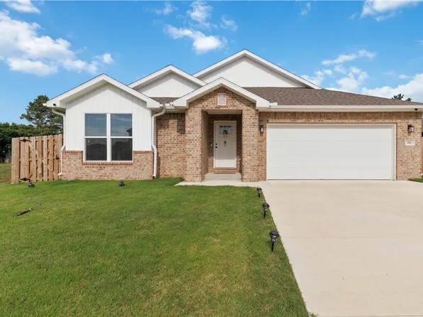 430 Snapdragon Dr, Centerton, AR 72719