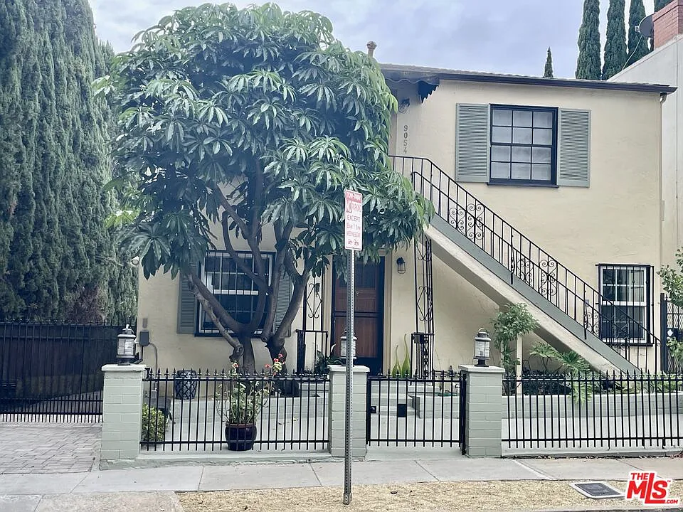 2 bed, 1.5 bath, $3,800 — Photo 1