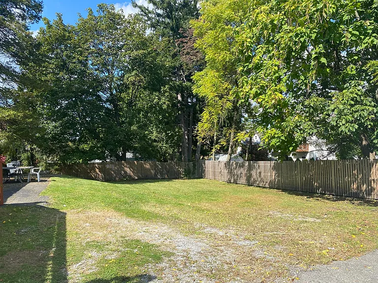50 Carey Ave #A — Photo 10