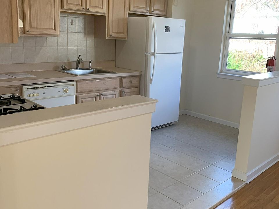 185 Manorhaven Blvd APT E2, Port Washington, NY 11050 Zillow