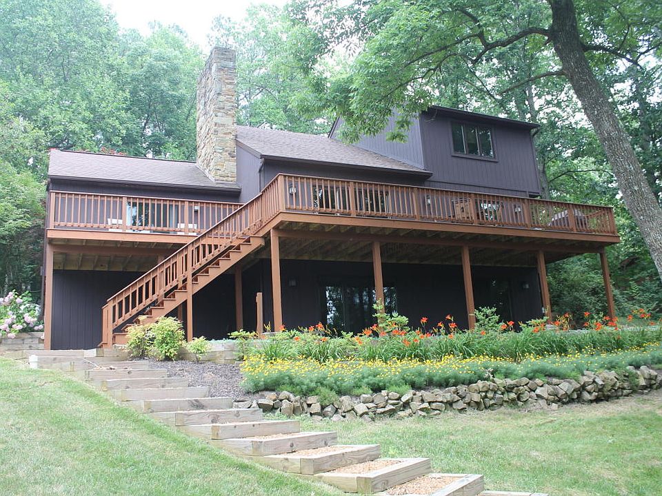 1st image of 76 Lake Shore Ct