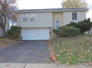 8111 Northway Dr, Hanover Park, IL