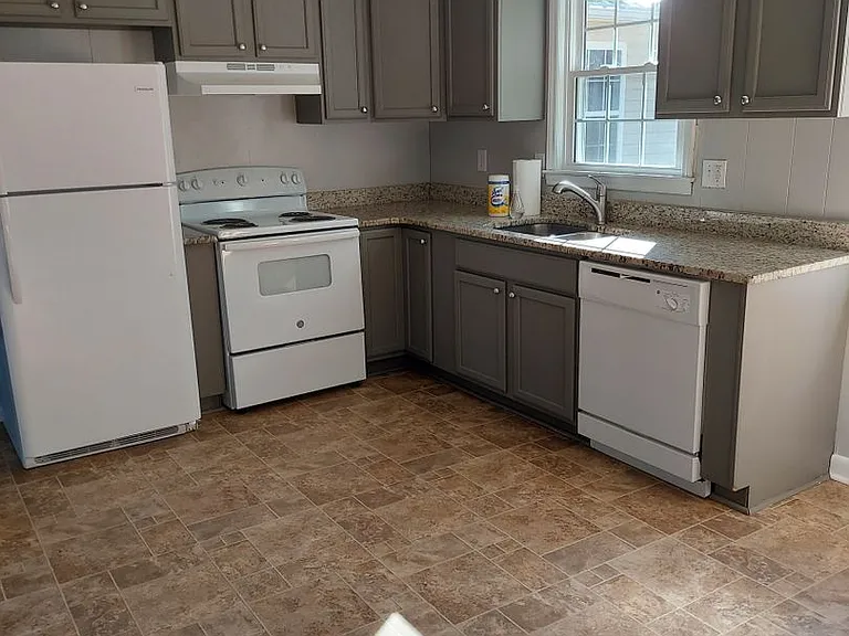 201 Shumaker Dr — Photo 5