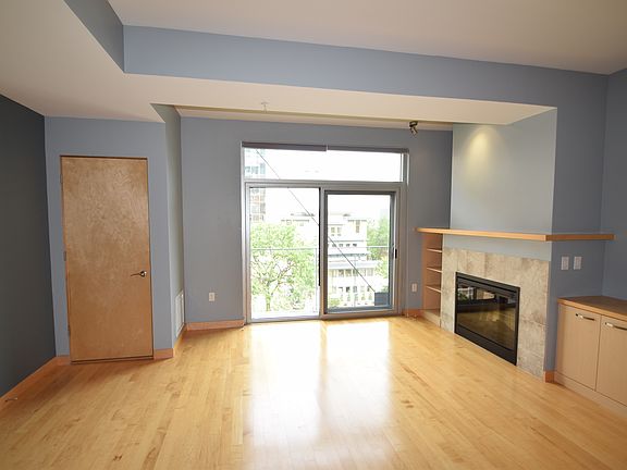 5th image of 309 W Washington Ave #4225744