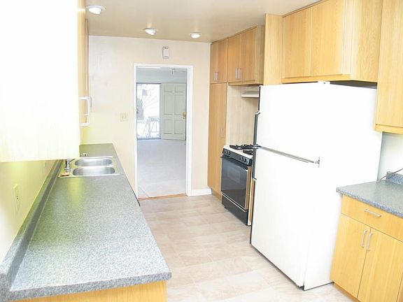 3rd image of 2804 Oliver Ave