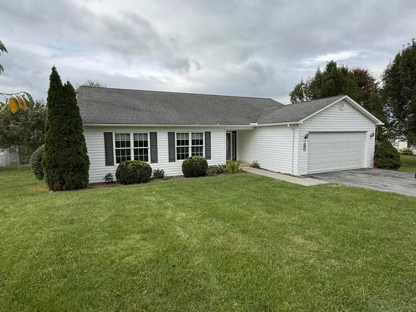 207 E Bailey Rd, Lewisburg, WV 24901
