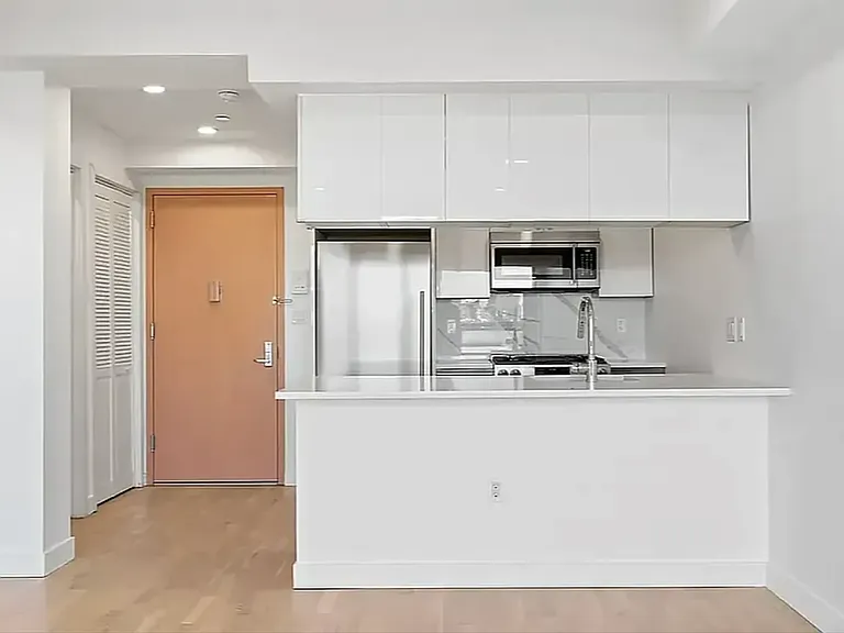 2600 7th Ave #6B — Photo 13