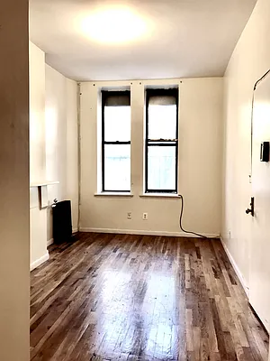 Rented by Warren T Real Estate Corp. | media 52