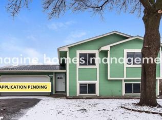 962 99th Cir NE, Blaine, MN 55434