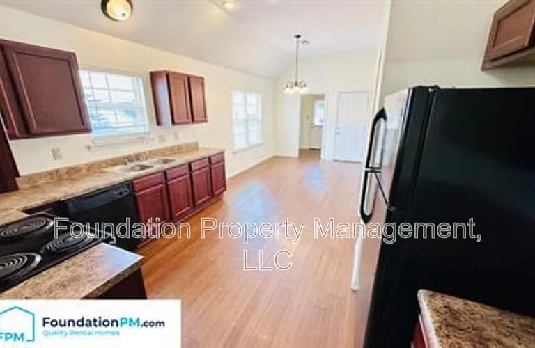 1314 Crosstown Ct — Photo 3