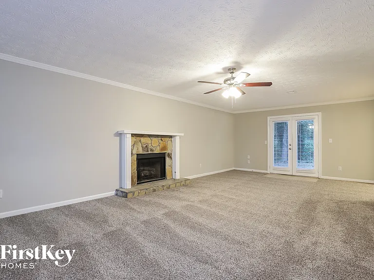 3585 Chastain Ct — Photo 3