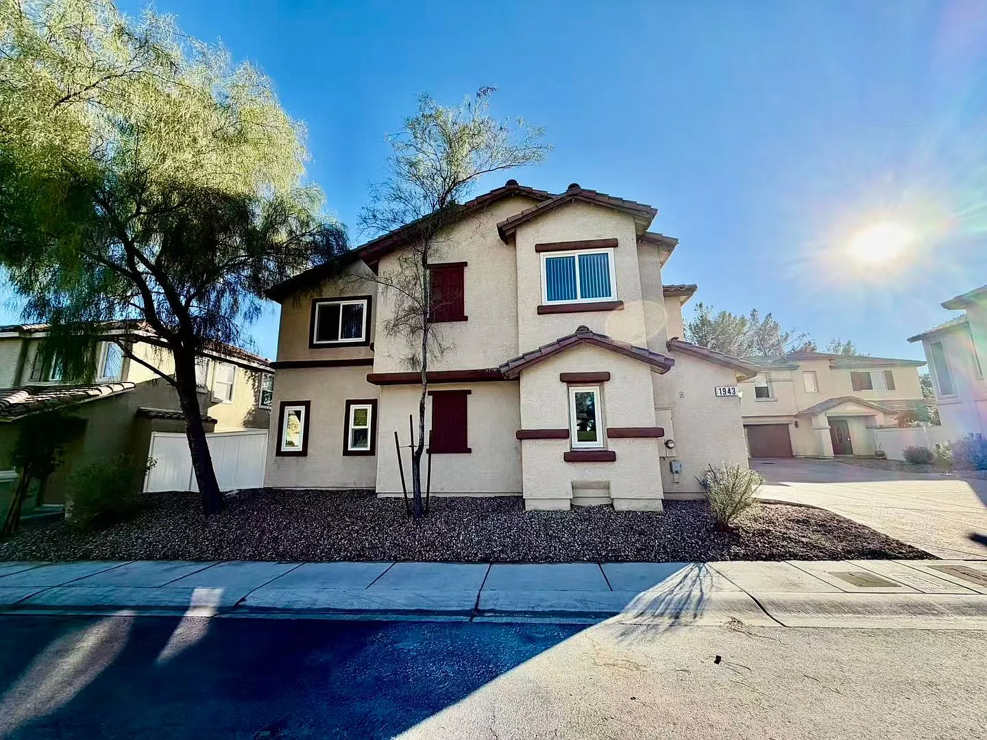 Charming two story house — Photo 2