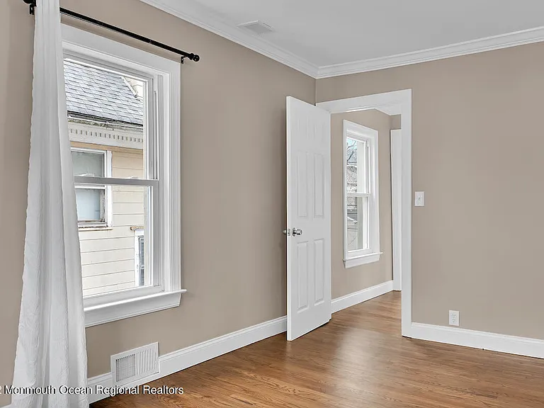 907 Bond St #2 — Photo 15