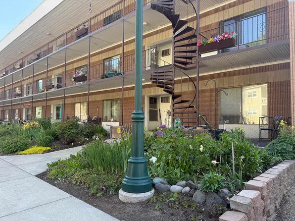 203 N Mill St APT 307, Colfax, WA 99111