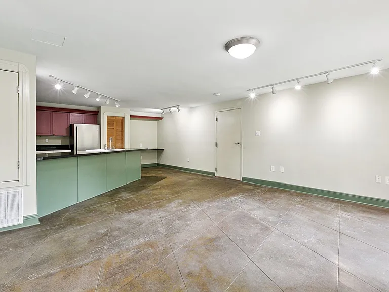 309 Opal St — Photo 4