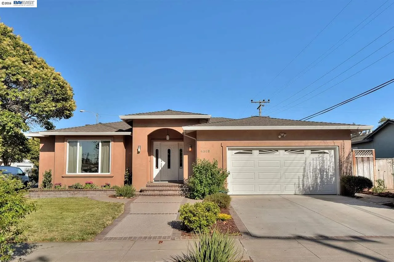 4302 Glidden Way photo 1