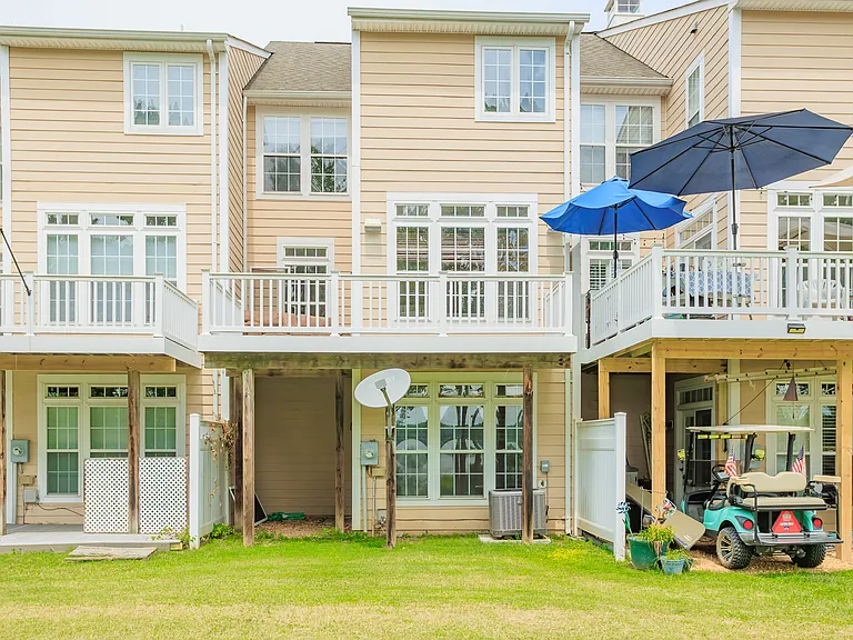 500 Monroe Point Dr — Photo 38