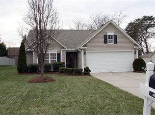 4003 Wellingham Ln, High Point, NC 27265