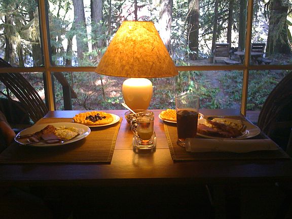 Breakfast w/ forest view