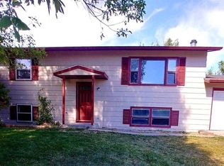 706 Alicia Ct, Rapid City, SD 57701
