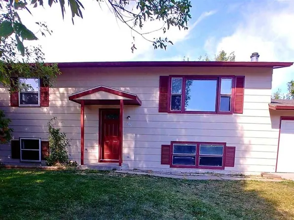 706 Alicia Ct, Rapid City, SD 57701