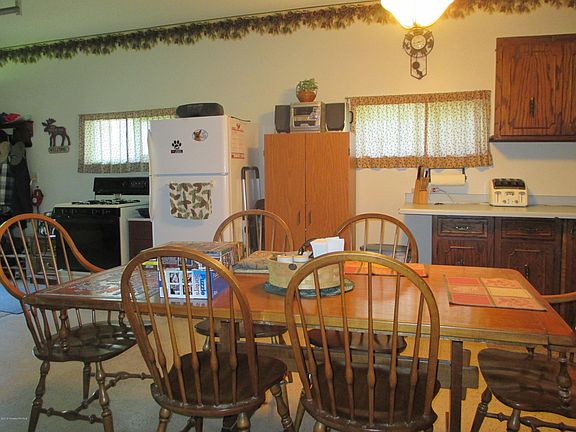 5th image of 44040 Blackjack Dr