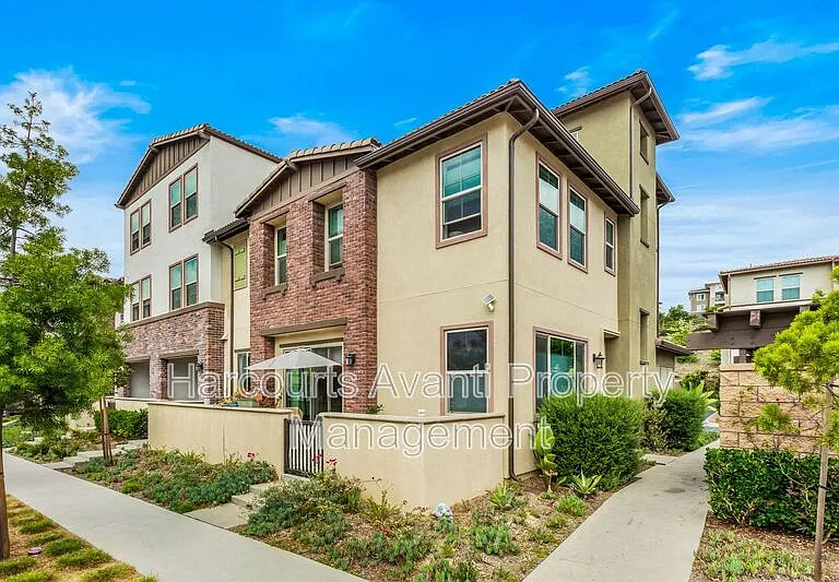 1873 Red Willow Way — Photo 1