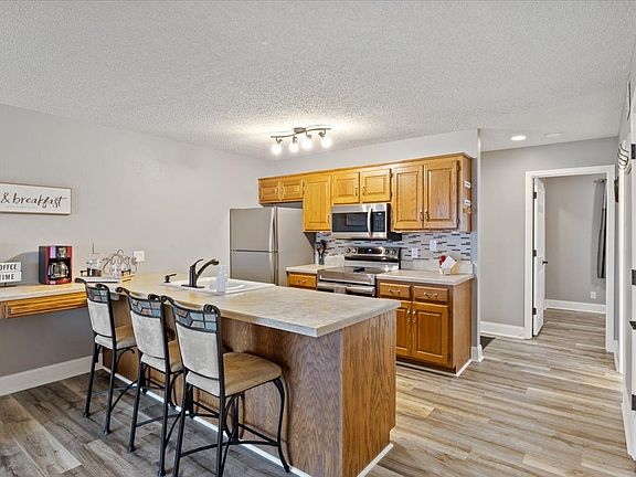 3rd image of 1554 Harbor Point Unit 1-B303