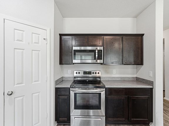 5th image of 108 Giselle Dr