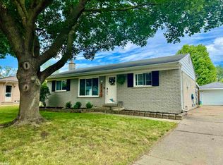 8874 Butwell St, Livonia, MI 48150