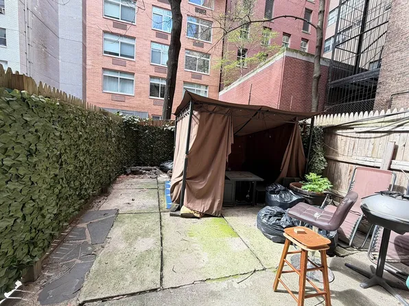 146 E 35th St #1V, New York, NY 10016