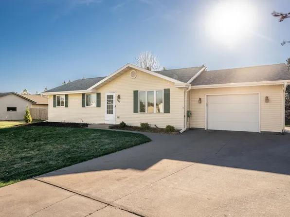 309 S Spruce St, Hortonville, WI 54944