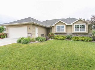 753 Killarny Trl, De Pere, WI 54115