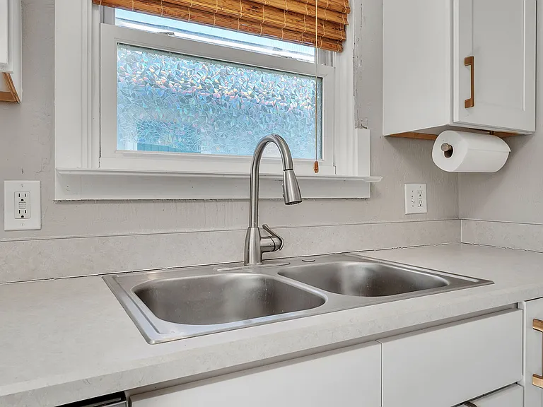 276 Brookline Ave — Photo 20