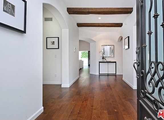 5th image of 4202 Babcock Ave