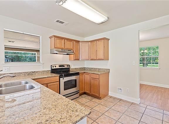 3rd image of 75298 Gottschalk Rd