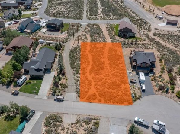 118 Larkspur Ln, Crowley Lake, CA 93546