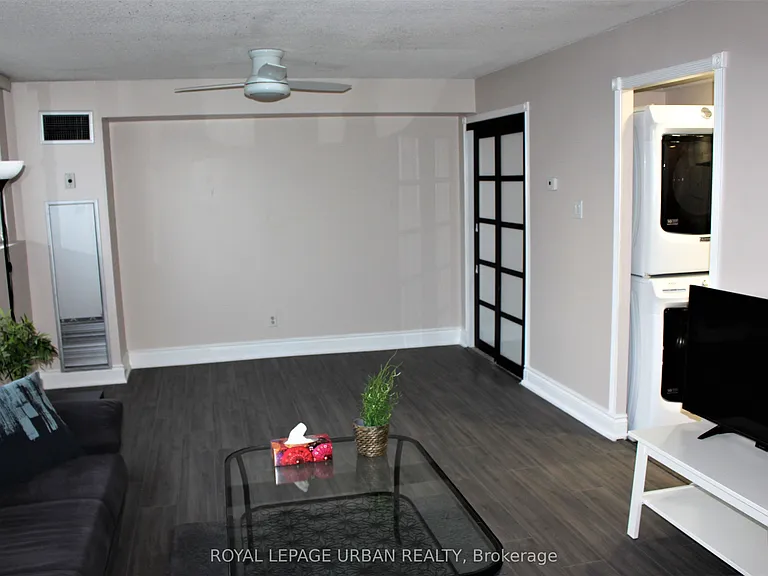 3695 Kaneff Cres #1411 — Photo 1