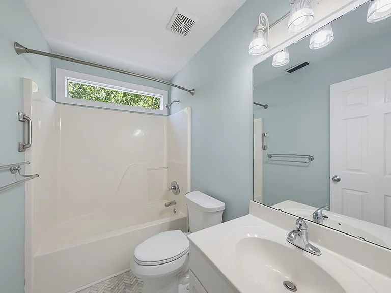 102 Parkside Cir — Photo 31