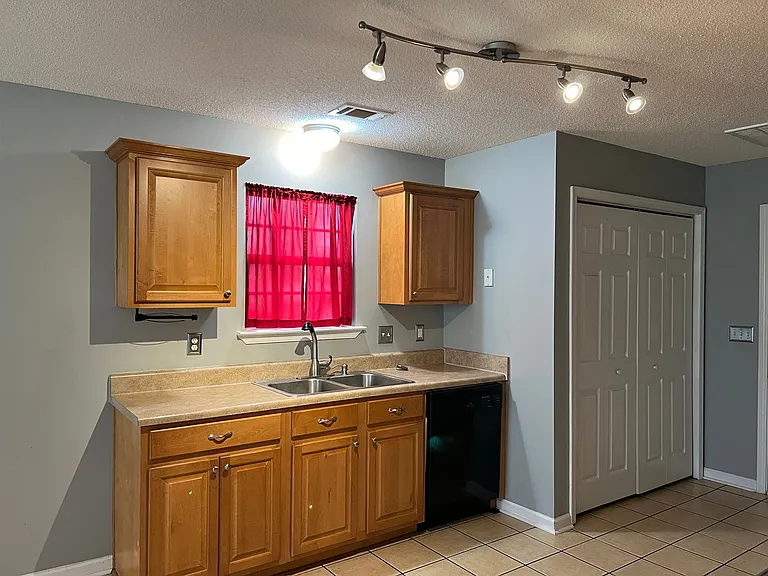 113 Marcelline Ct — Photo 7