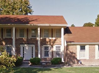 25787 Hunt Club Blvd, Farmington Hills, MI 48335