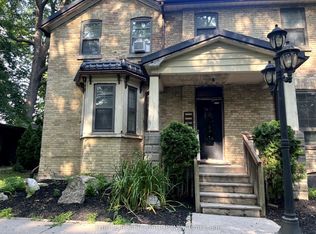 1 Waverley Pl #2, London, ON N6B 2C3