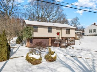 1945 Parkview Blvd, Hermitage, PA 16148