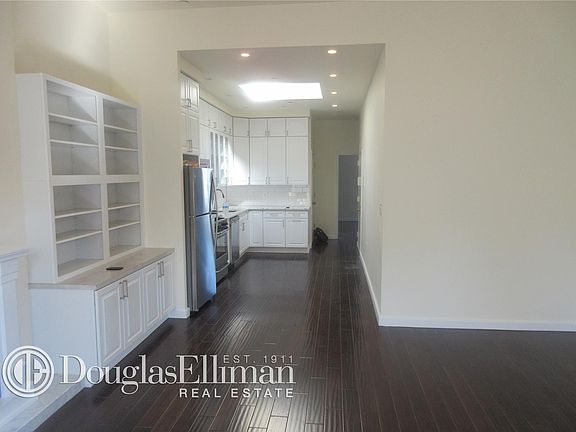 3rd image of 64 Edgecombe Ave APT 3